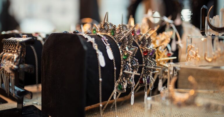découvrez notre collection exceptionnelle de bijoux élégants et raffinés, parfaits pour toutes les occasions.