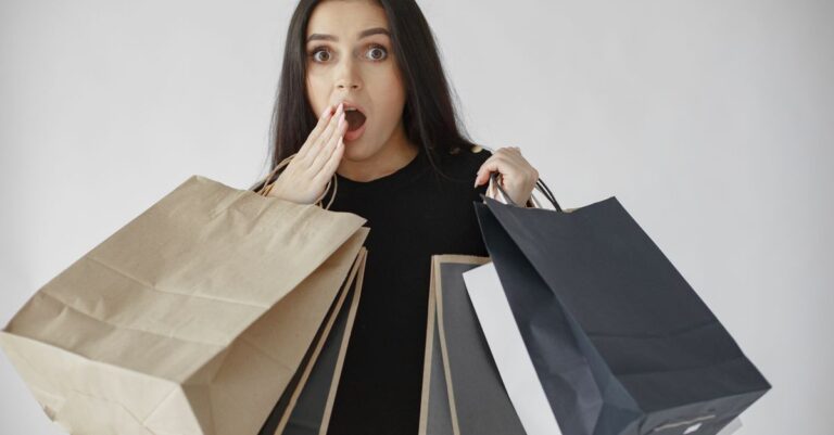 découvrez les critères essentiels pour choisir le sac idéal : qualité, taille, matériau, style et fonctionnalité pour un achat parfaitement adapté à vos besoins.