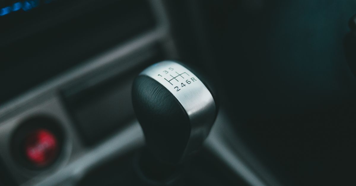 découvrez notre joint de transmission durable et performant, conçu pour assurer l'étanchéité et protéger efficacement votre système de transmission contre les fuites et les contaminants.