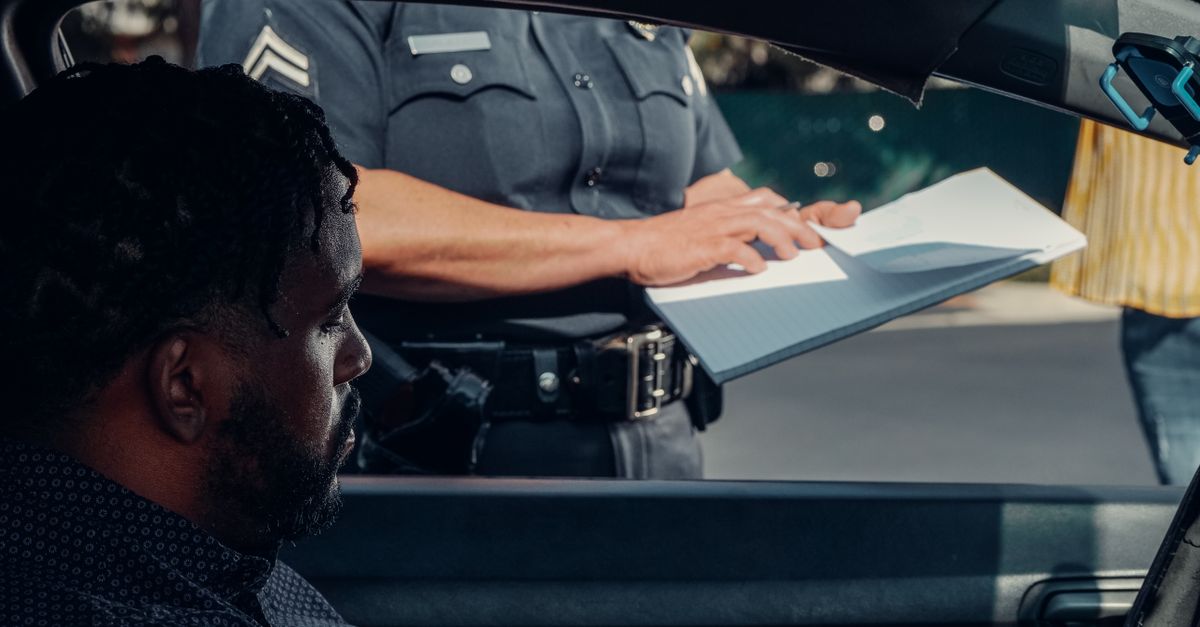 photographie des infractions routières : capture et documentation précises des violations des règles de circulation pour une meilleure sécurité et application de la loi.