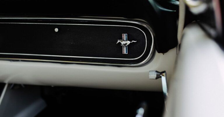 découvrez les meilleures marques de voitures américaines, leur histoire, leurs modèles emblématiques et les innovations qui ont marqué l'industrie automobile des états-unis.