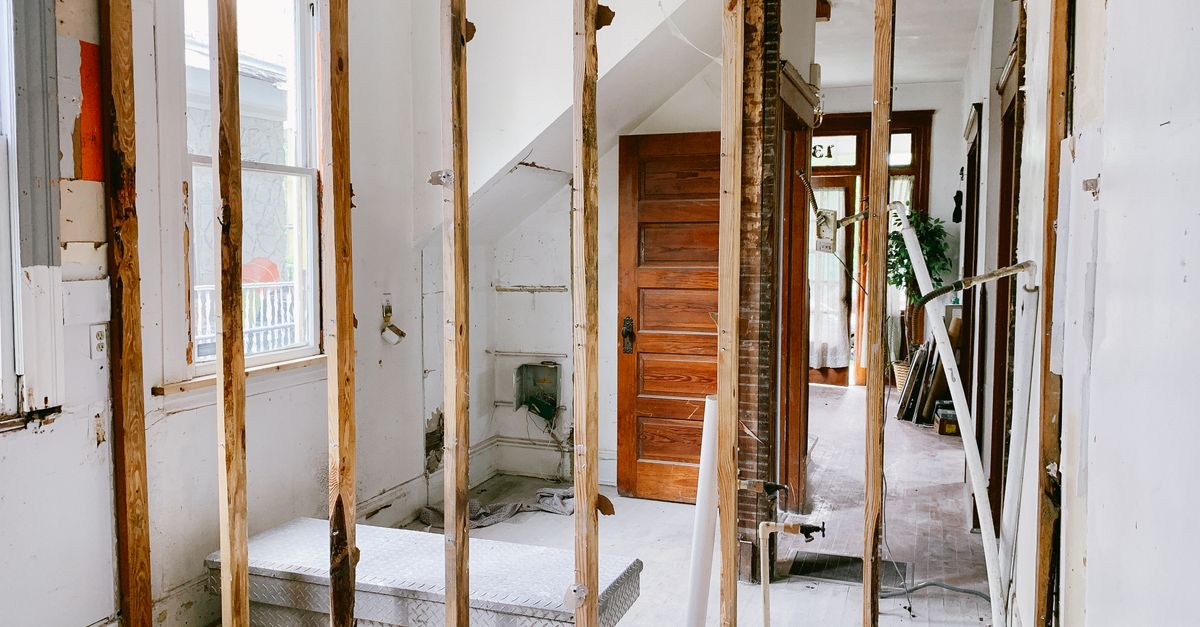 découvrez des conseils et astuces pour la rénovation de votre maison : améliorez votre confort, valorisez votre bien immobilier, et transformez votre espace de vie selon vos envies.