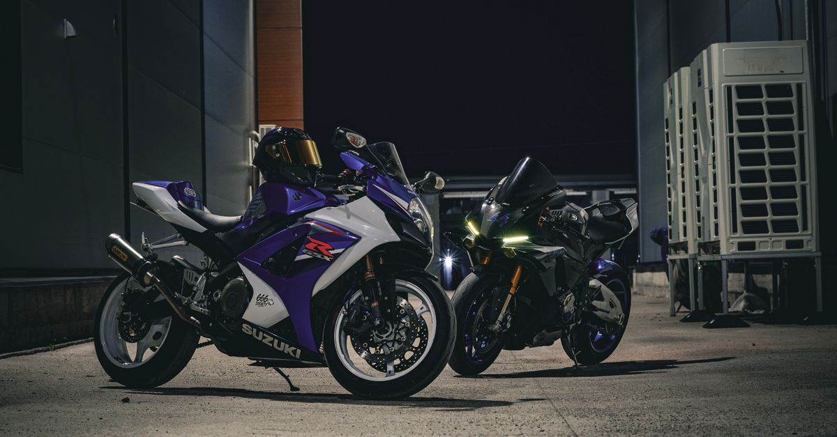 découvrez notre sélection de chargeurs de batterie pour moto : des solutions pratiques pour recharger et maintenir votre batterie en bon état.