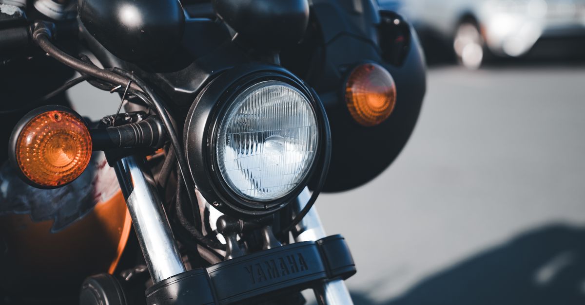 découvrez comment choisir un système intercom pour moto : communiquez facilement avec vos passagers et compagnons de route, avec un son clair et une connexion fiable.
