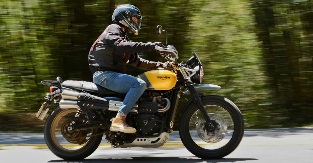 découvrez les améliorations de confort pour parcourir de longues distances en triumph bonneville bobber : selle, ergonomie, suspensions et accessoires adaptés.